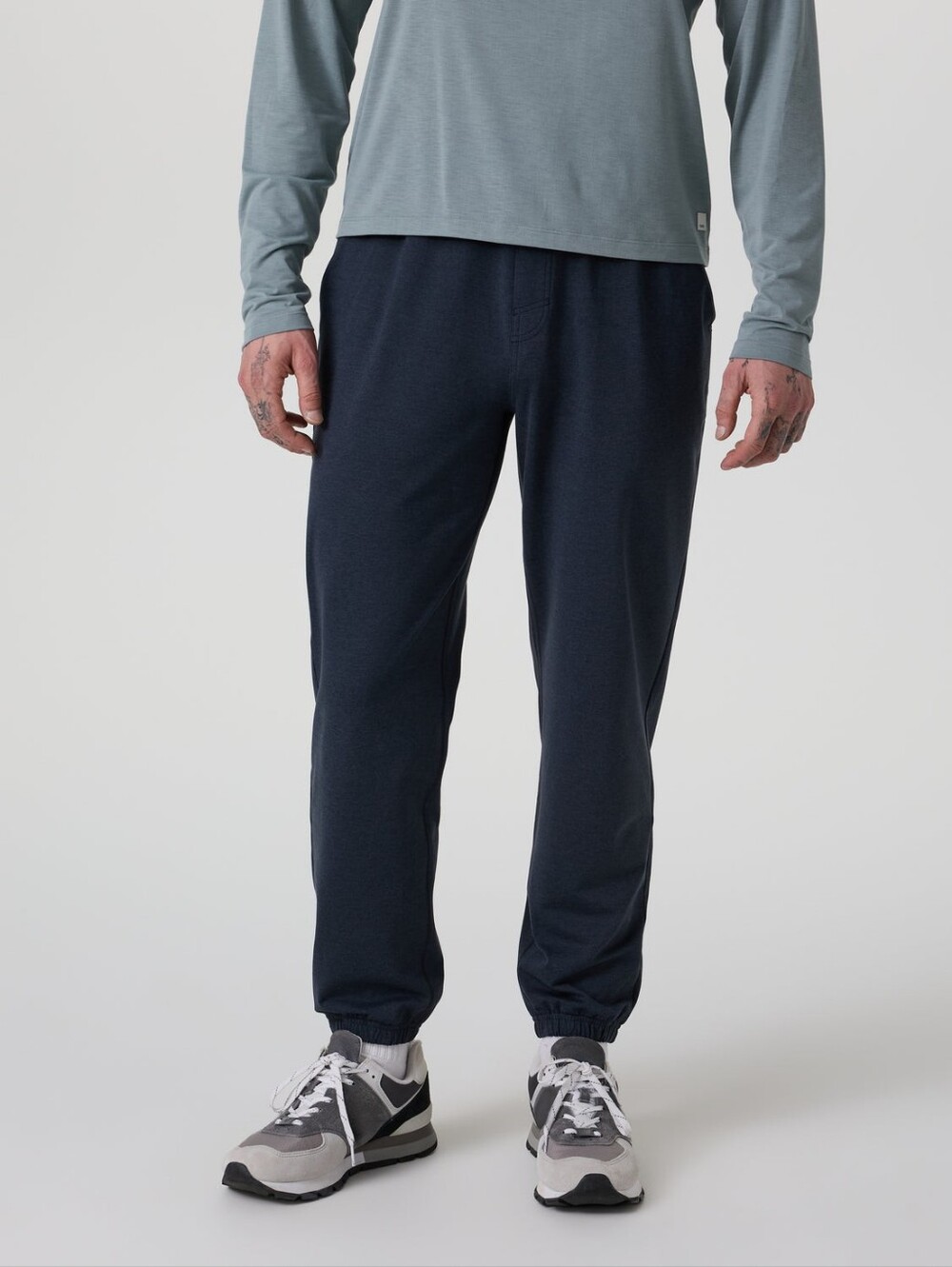 Vuori NWOT Dark Gray Men's Jogger Sweatpants Size L